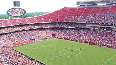 莱万成为继本泽马之后西甲单赛季进球超25人的第一人